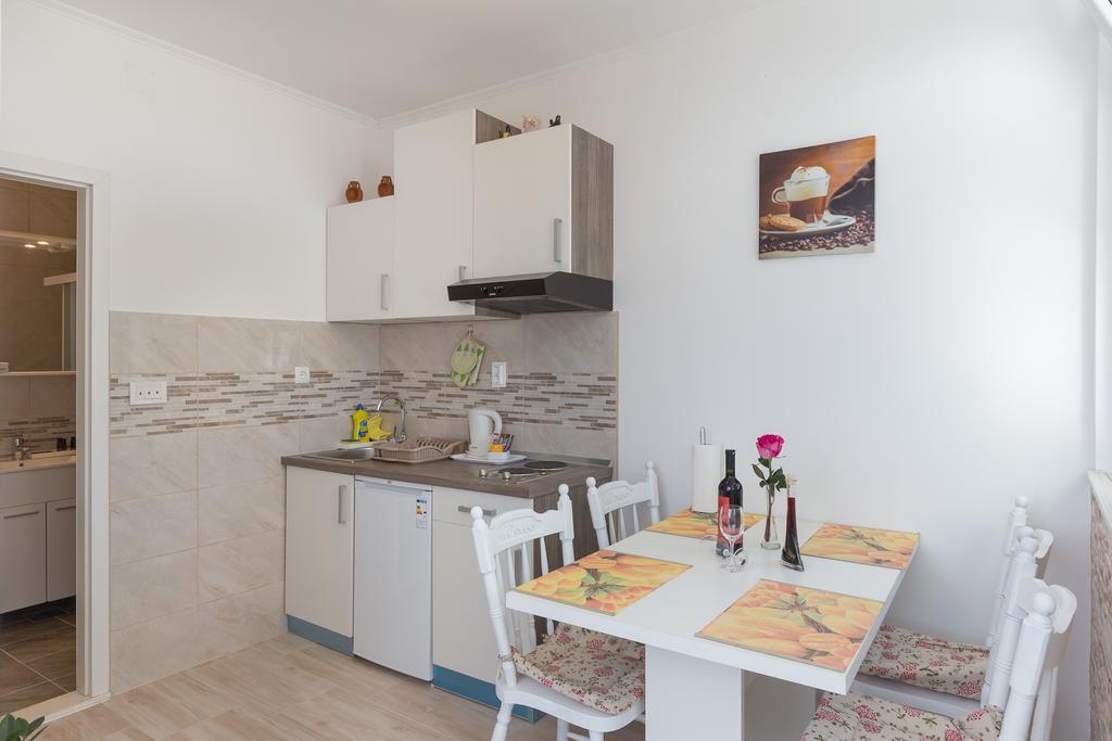 מליני Apartments Olive מראה חיצוני תמונה